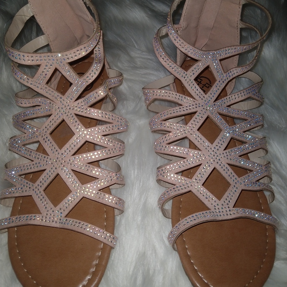 Daisy Fuentes Gladiator sandals